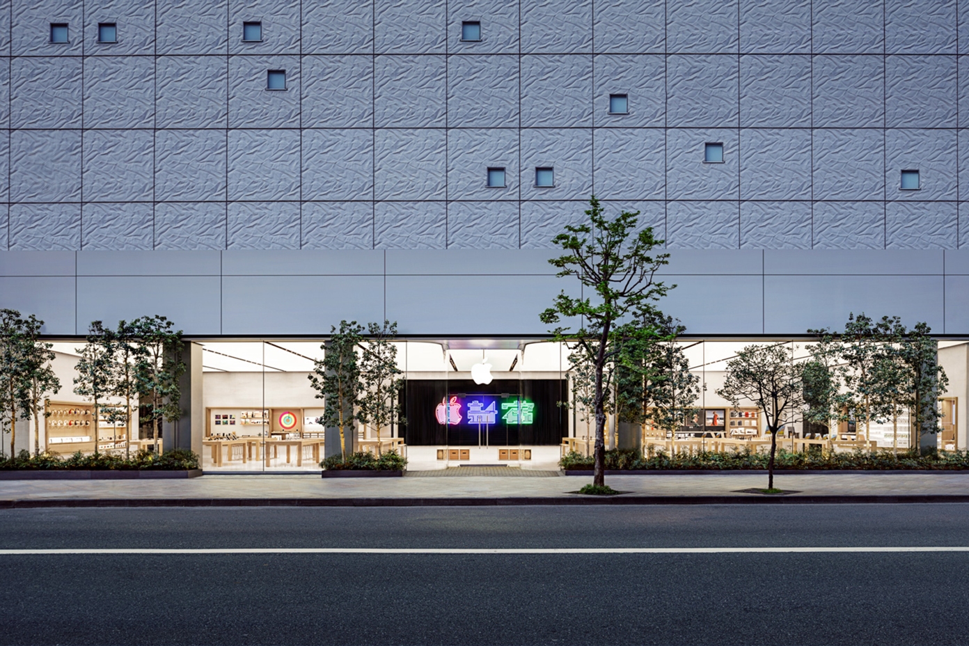 Brand Consistency Apple Store Shinjuku