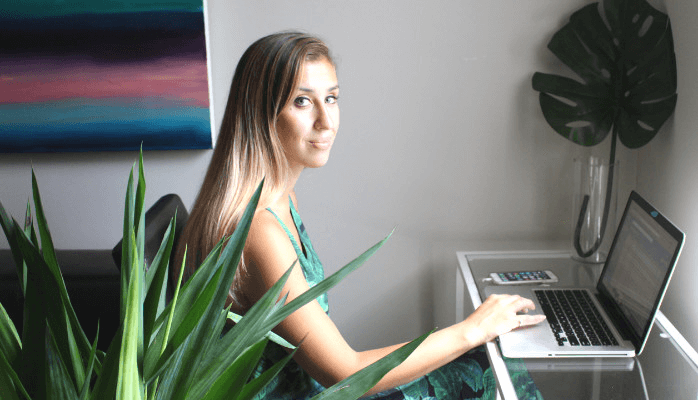 A picture of Elise Darma